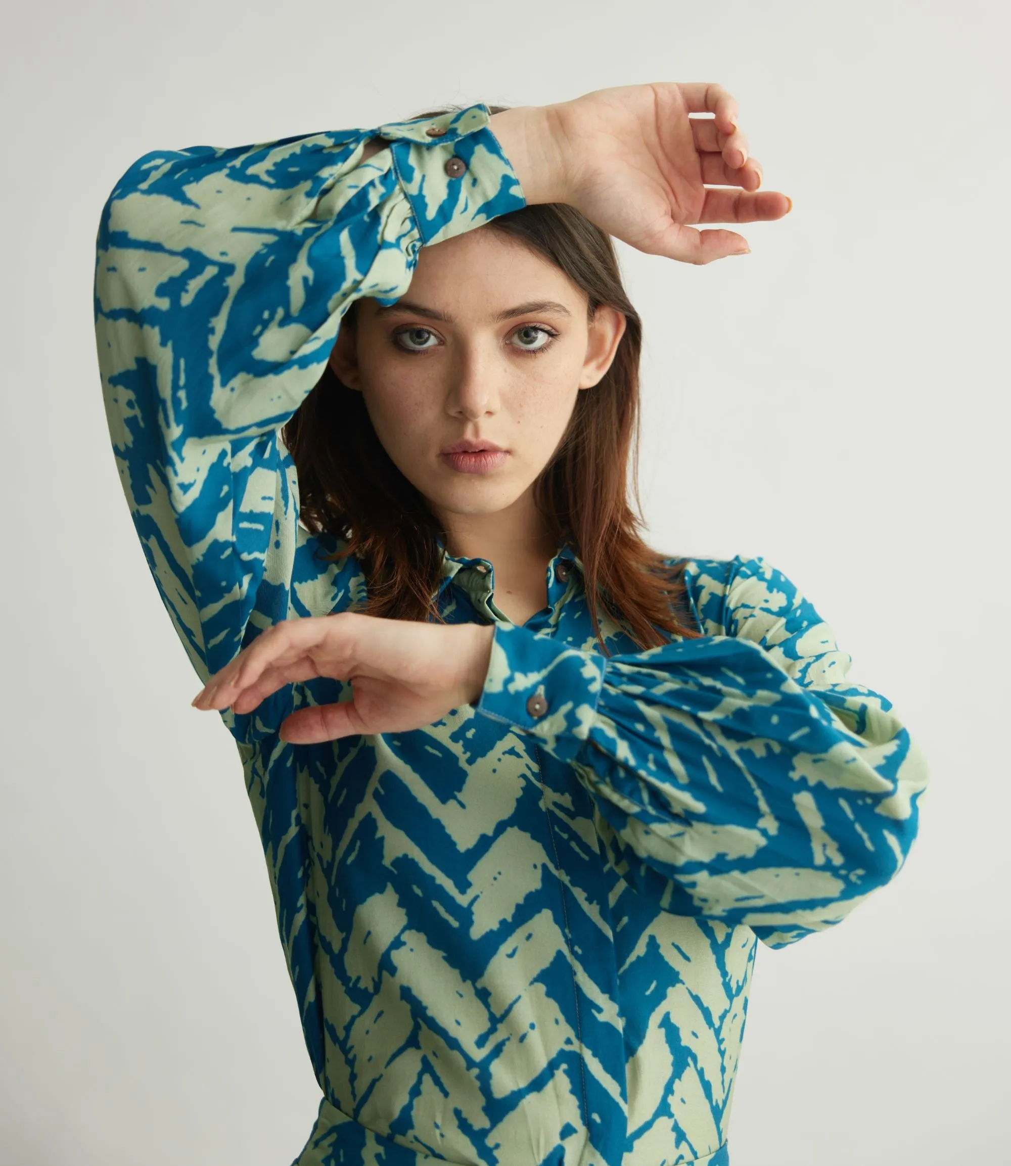 AQUA & BLUE CHEVRON PRINT SHIRT