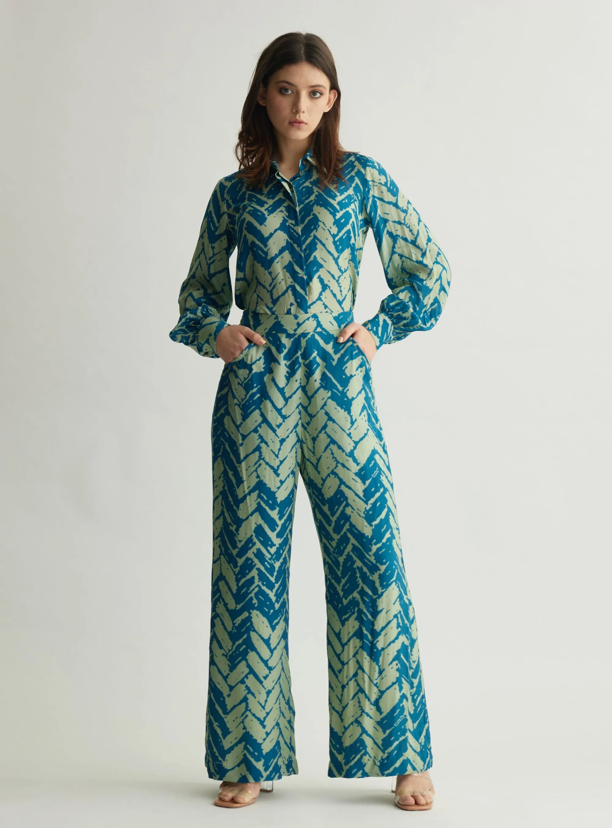 AQUA & BLUE CHEVRON PRINT SHIRT