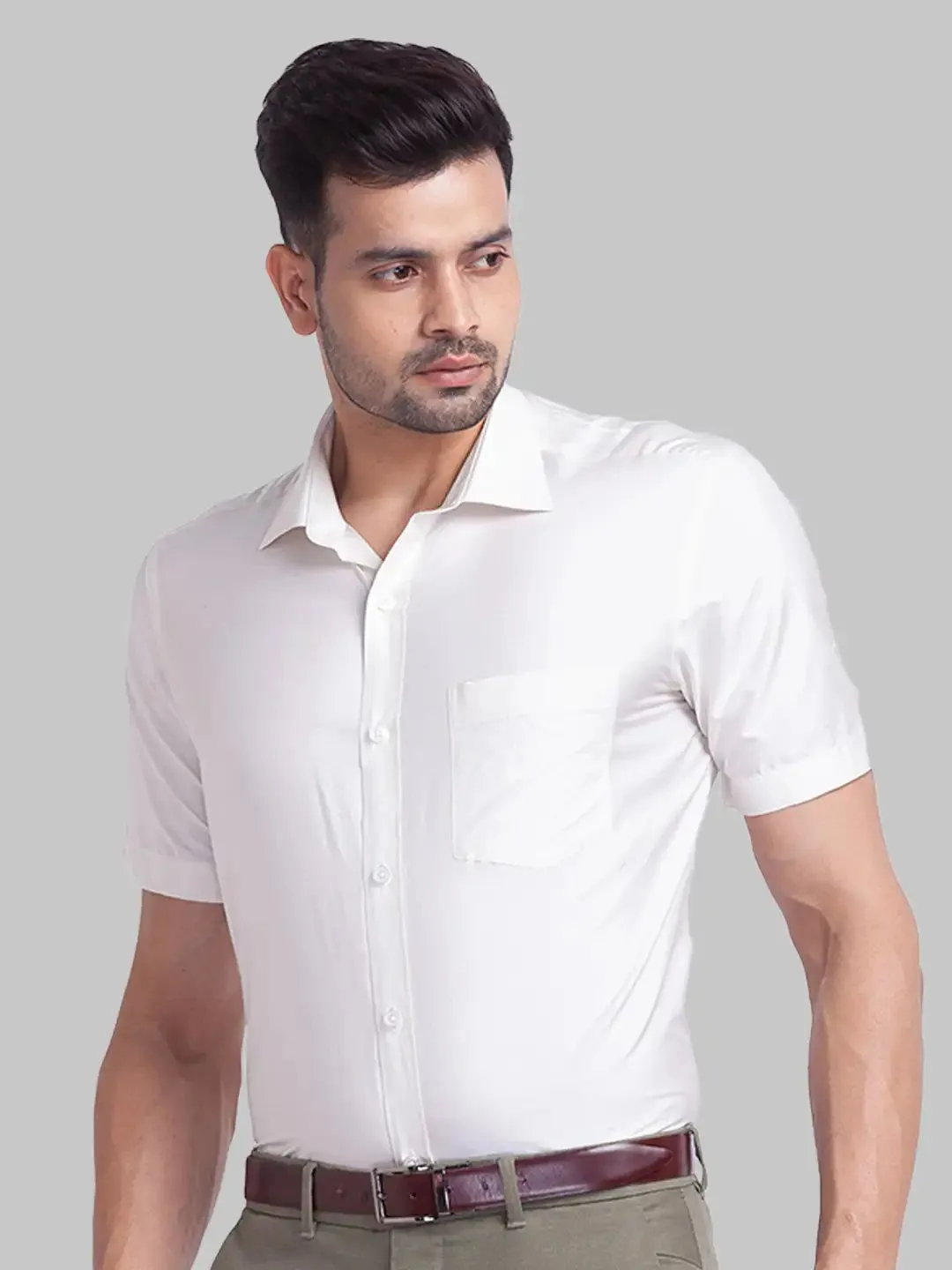 Men White Regular Fit Solid Silk Half Sleeve Cut Away Collar Shirts