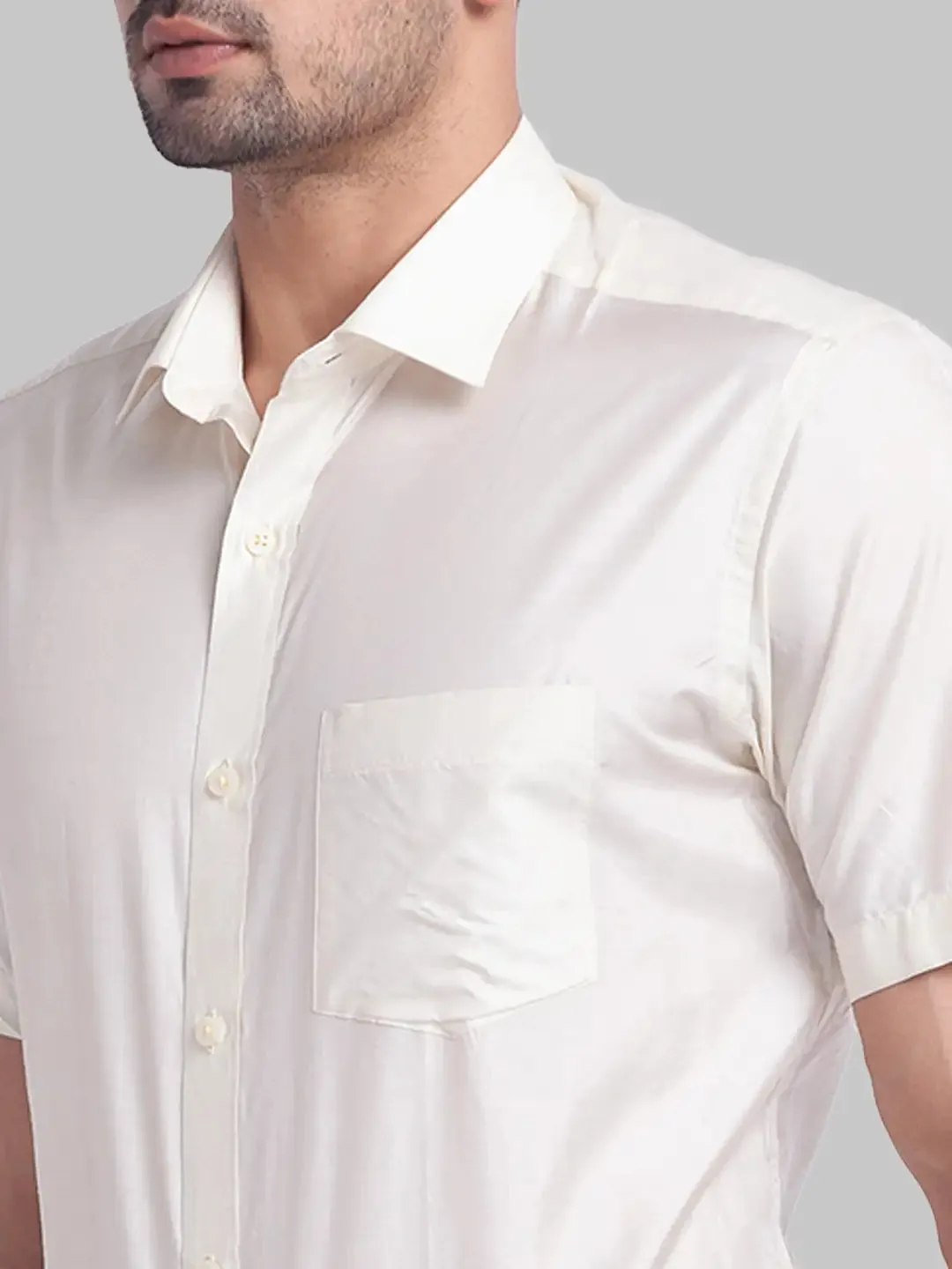 Men Yellow Regular Fit Solid Silk Half Sleeve Cut Away Collar Shirts