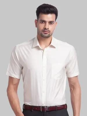 Men Yellow Regular Fit Solid Silk Half Sleeve Cut Away Collar Shirts
